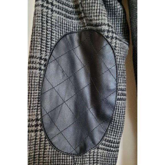 Smart Set Blazer - Picture 7 of 8